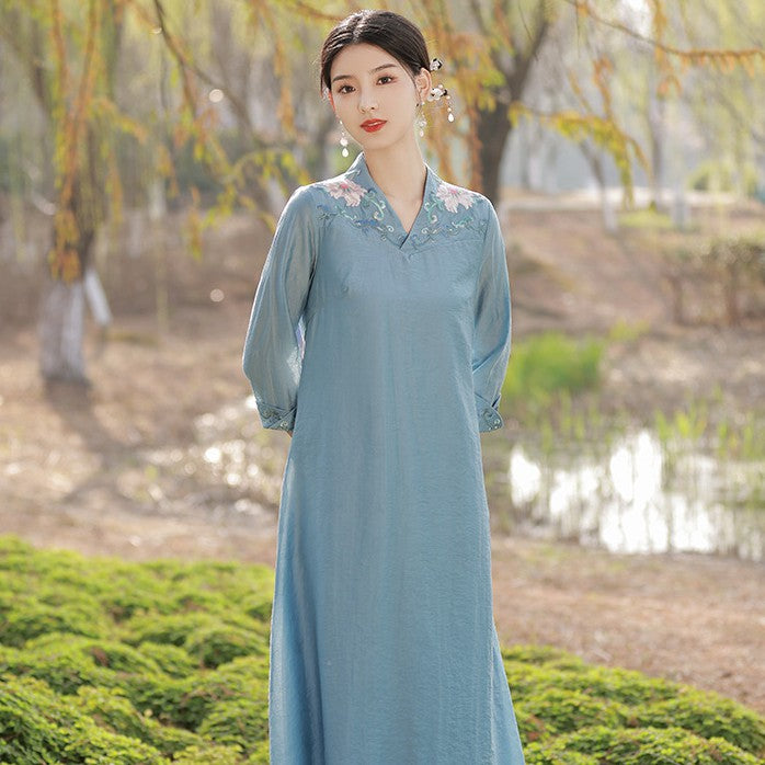 Modernized Chinese Dress with A Loose Fit V-Neck and Silk-Linen Blue / XXL Modernized Chinese Dress with A Loose Fit V-Neck and Silk-Linen Blue / XXL