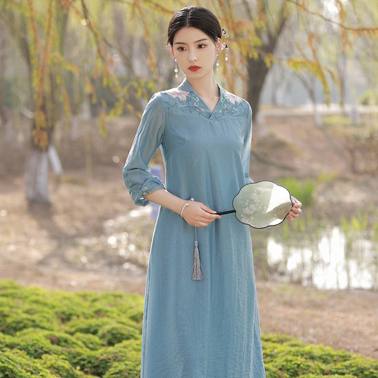 Modernized Chinese Dress with A Loose Fit V-Neck and Silk-Linen Blue / XXL Modernized Chinese Dress with A Loose Fit V-Neck and Silk-Linen Blue / XXL