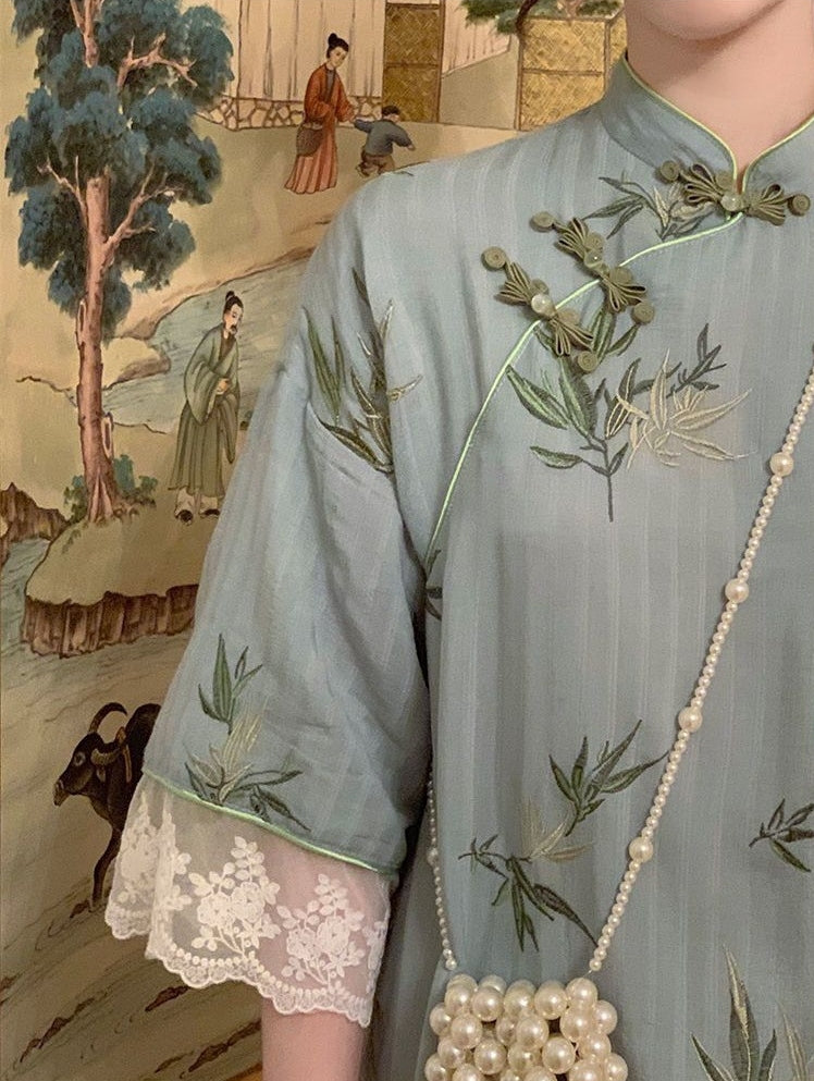 loose cheongsam dress Green Embroidered Loose Qipao Dress