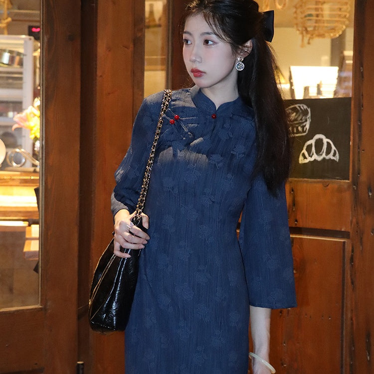 Vintage Retro Qipao Dress with Jacquard Fabric Mandarin Collar