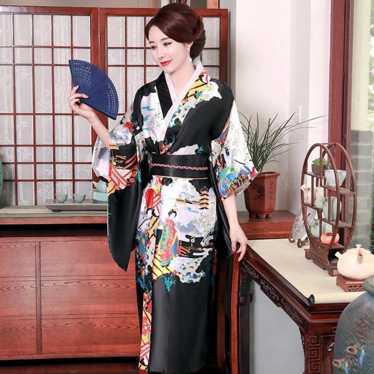 Kimono japonés tradicional con patrón de retrato de dama – IDREAMMART