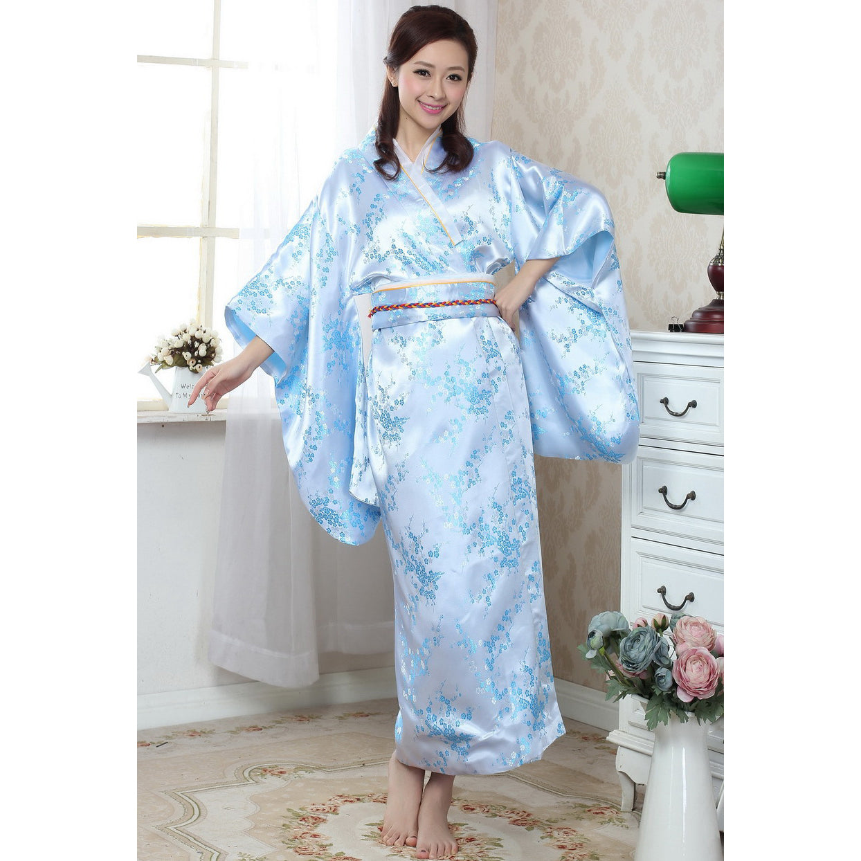Floral Brocade Women's Traditional Japanese Kimono Black / Free Size Floral Brocade Women's Traditional Japanese Kimono Black / Free Size