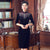 Illusionsausschnitt mit Strasssteinen 3/4 Ärmel Samt Cheongsam Chinesisches Kleid