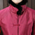 Abrigo acolchado estilo chino con cuello alto y botones de correa
