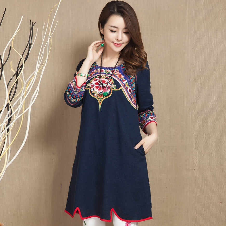 3/4 Sleeve Round Neck Floral Embroidery Traditional Chinese Dress