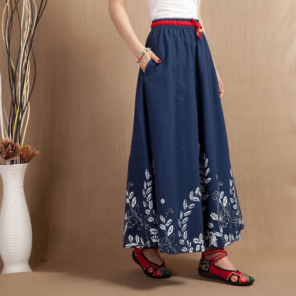Signature Cotton Full Length Traditional Chinese Style Floral Expansio ...