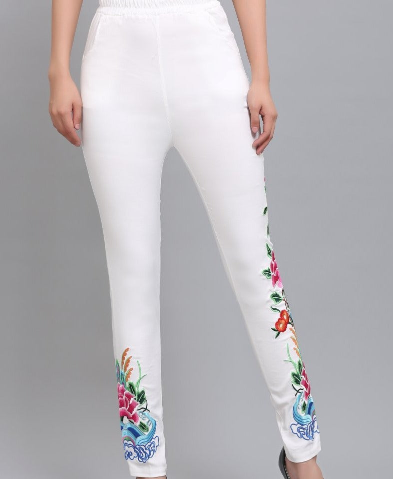 Floral Embroidery Fleece-lined Chinese Style Women's Skinny Pants
