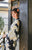 Accappatoio kimono giapponese da ragazza con motivo floreale per offerta di fuochi d'artificio