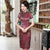 Klassisches knielanges chinesisches Abendkleid aus Seiden-Cheongsam mit Blumenmuster