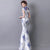 Abito da sposa in stile cinese cheongsam a sirena in porcellana bianca e blu