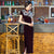 Chinesisches Cheongsam-Kleid aus Samt mit Schlüssellochausschnitt in voller Länge mit Pailletten