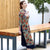 Ao Dai Kleid aus Seide mit Blumenmuster in Tee-Länge mit Mandarinkragen