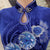 Halbärmeliges, knielanges chinesisches Cheongsam-Kleid aus Samt mit Blumenmuster
