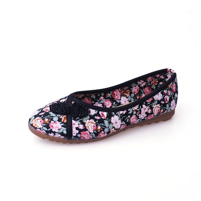 Traditional Chinese Floral Embroidery Shoes with Frog Button