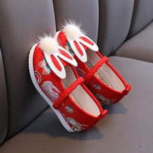 Rabbit's Ears Designed Traditional Girls' Chinese Embroidery Shoes Dancing Shoes - Red / 32