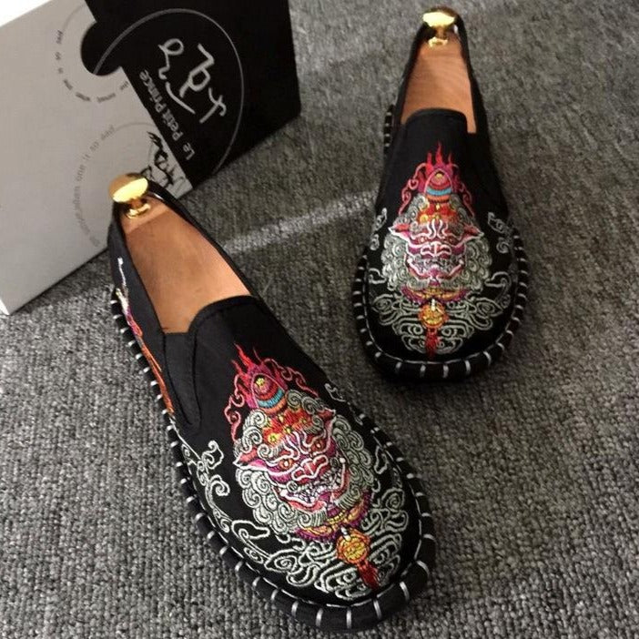 Kirin Embroidery Traditional Chinese Causal Shoes Loafers
