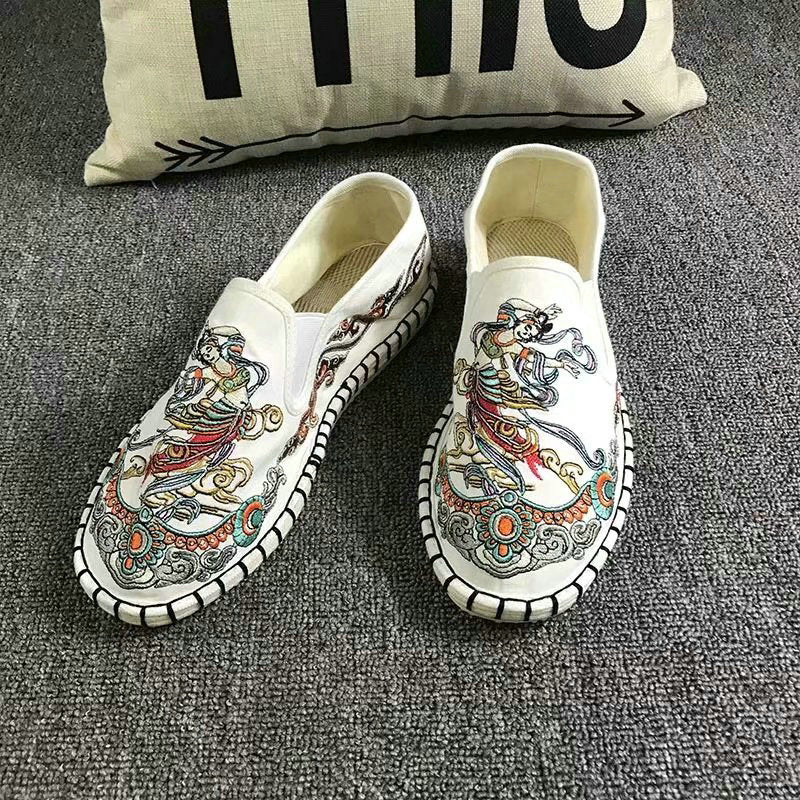 Apsaras Embroidery Traditional Chinese Causal Shoes Loafers