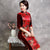 Knielanges Cheongsam-Abendkleid aus Samt und Blumenbrokat