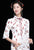 Modernes Cheongsam-Bleistiftkleid im chinesischen Stil aus Kord mit Trompetenärmeln und Blumen