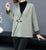 Manteau de mère en tricot de style chinois à col en V et ourlet asymétrique