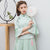 Traje de mujer de estilo chino con falda de gasa con bordado floral de manga mandarina
