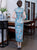 Traditionelles Cheongsam, figurbetontes chinesisches Kleid mit Flügelärmeln aus Seidenmischung