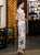 Vestido chino de una línea de cheongsam floral tradicional con mangas casquillo