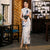 Traditionelles chinesisches Cheongsam-A-Linien-Kleid mit Flügelärmeln