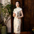 Vestido chino largo de té cheongsam floral tradicional con mangas casquillo