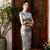Keyhole Neck Cap Sleeve Traditionnelle Cheongsam Longueur Au Genou Robe Chinoise Florale