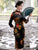 3/4 Ärmel knielanges traditionelles chinesisches Cheongsam-Kleid aus Samt mit Blumenmuster
