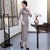 Cuadros y cuadros de manga 3/4 Vestido chino cheongsam tradicional de gamuza de cuerpo entero