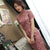 Chinesisches Cheongsam-Kleid aus Brokat mit Illusionsausschnitt und Blumenstickerei