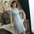 Kurzarm-Cheongsam-Cheongsam-Cheongsam mit floraler Spitze, passendes chinesisches Kleid