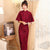 Elegante vestido qipao cheongsam de encaje floral con manga 3/4 y longitud de té