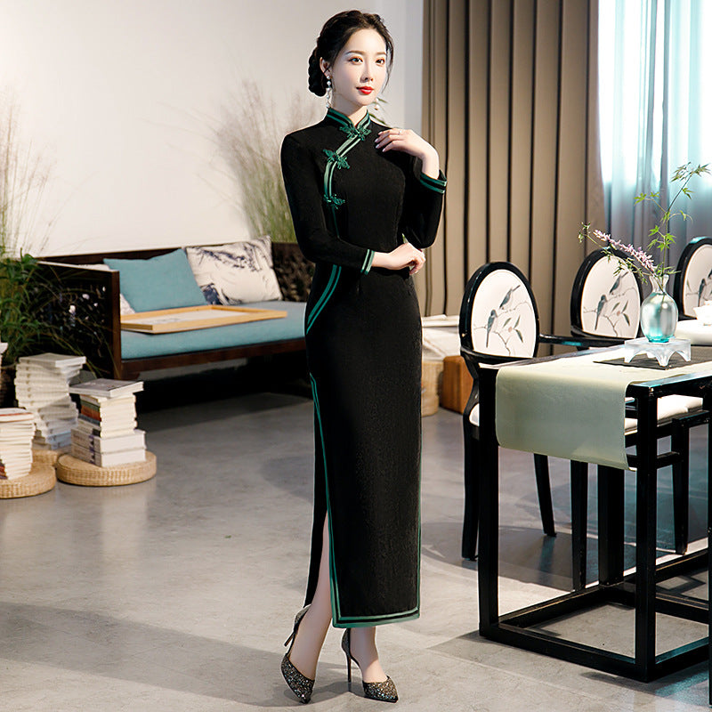 Elegant Long Sleeve Velvet Cheongsam Full Length Mother Dress