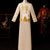 Traditioneller chinesischer Bräutigam-Anzug in voller Länge mit Drachen- und Glücksbringer-Stickerei