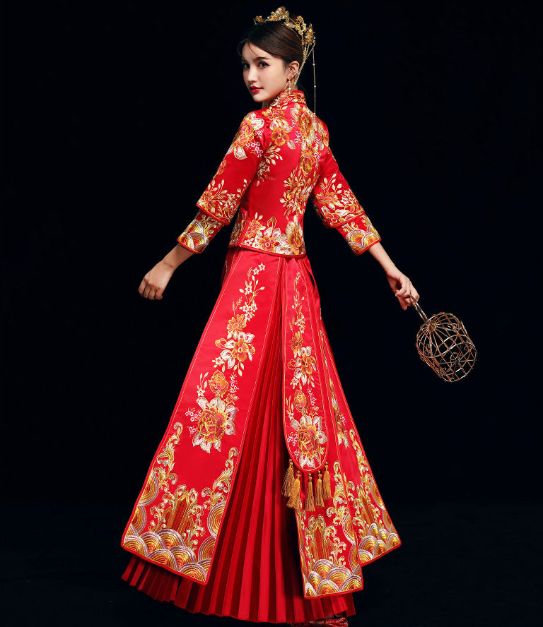 Floral Embroidery Pleated Skirt Traditional Chinese Wedding Suit with Tassels
