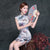 Chinesisches Minikleid aus Seidenmischung mit Mandarinkragen und Blumen