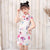 Mini vestido chino floral cheongsam de la muchacha de la manga del casquillo del cuello mandarín