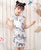 Schmetterlingsmuster Mandarin Kragen Flügelärmeln Cheongsam chinesisches Minikleid für Mädchen