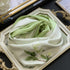Pañuelo de seda 100% natural de nivel superior con bordado de Gardenia hecho a mano