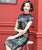 Flügelärmeln knielanges chinesisches Seidenkleid mit Blumenmuster Traditionelles Cheongsam