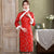 Patrón de grúa Brocado Borde de piel Cheongsam tradicional Vestido chino acolchado