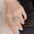 Vergoldeter Ring aus Cloisonne & weißer Jade im chinesischen Stil