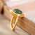 Anillo de plata dorada de estilo chino con gema de jade verde