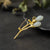 Spilla di giada bianca dorata a forma di magnolia Denudata