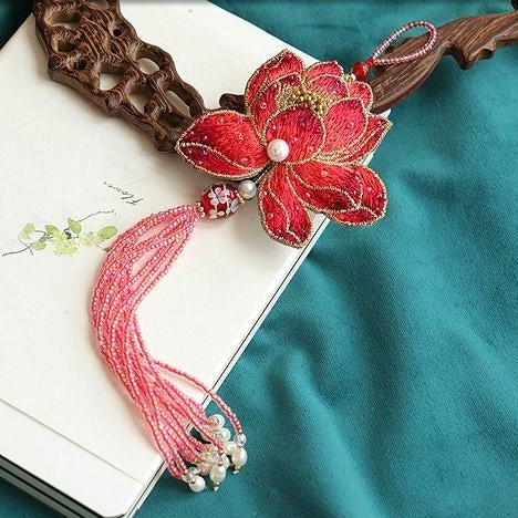 Lotus Shape Embroidery with Tassel Gilding Brooch