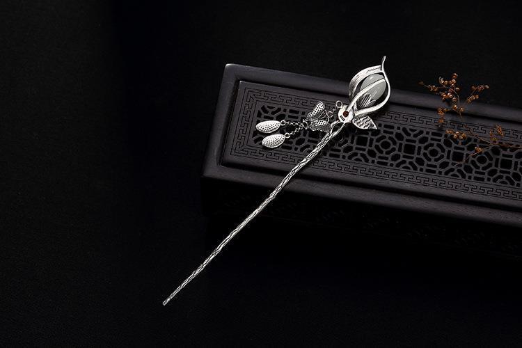Mangnolia Shape Jade Sterling Silver Retro Chinese Style Hairpin with Butterfly Tassel