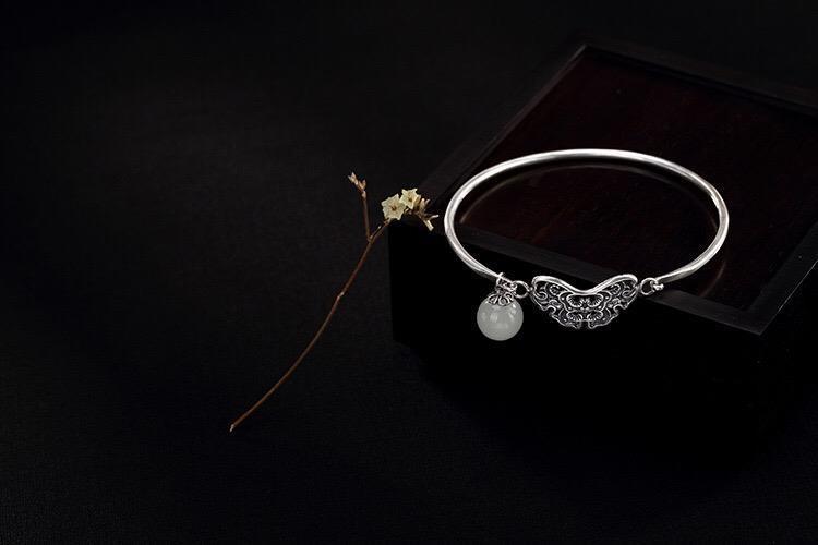 Butterfly Shape Retro Sterling Silver Open Bracelet with Jade Pendant
